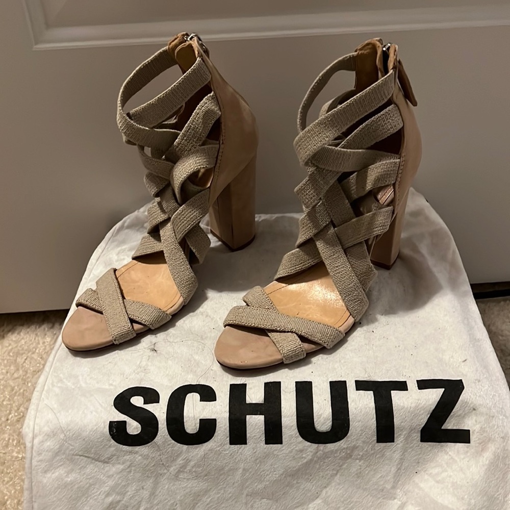 Nude High heel sandals - Schutz